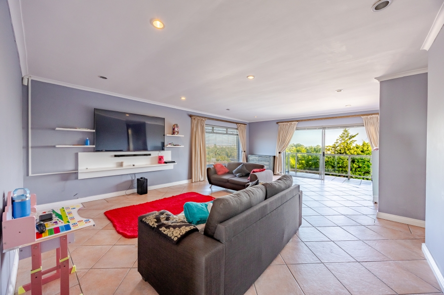 4 Bedroom Property for Sale in Flamingo Vlei Western Cape